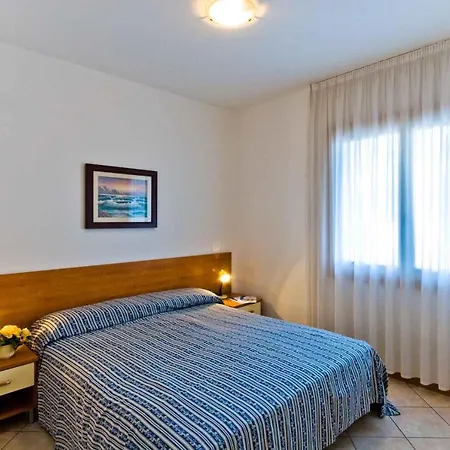 In 24444 * ביביונה