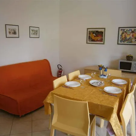 In 24444 * ביביונה